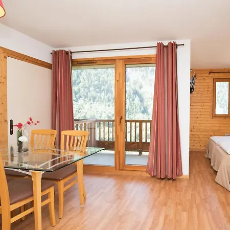 Hameau 8 101 - & Piscine 4 Pers *